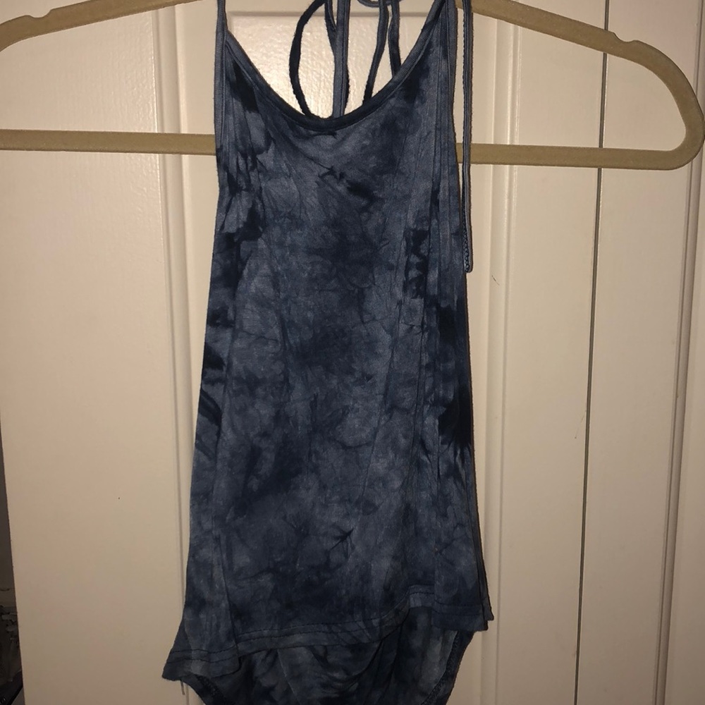 TYE DYE CROPPED, TIED HALTER TANK